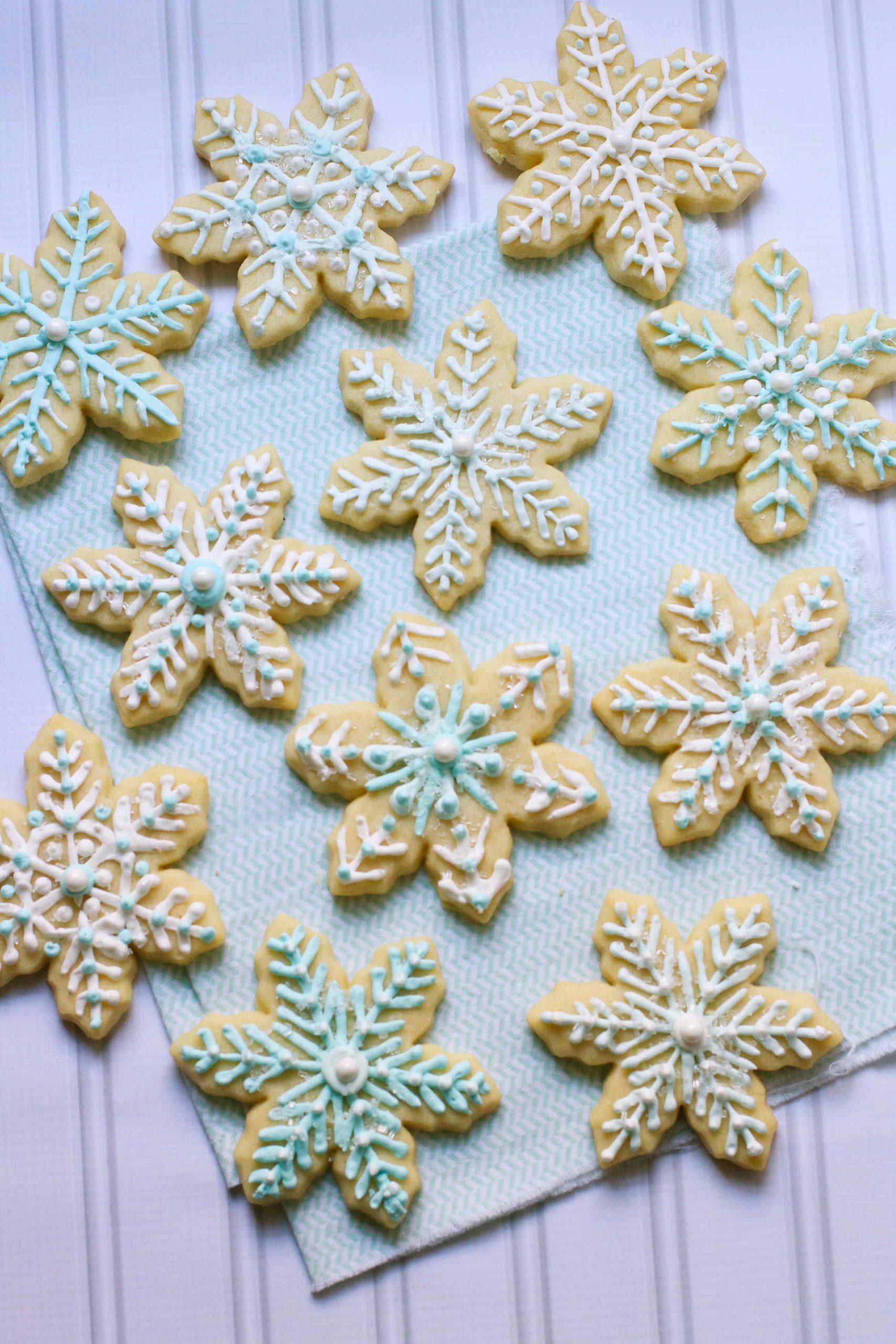 https://www.thebakerchick.com/wp-content/uploads/2013/12/snowflake21-scaled.jpg