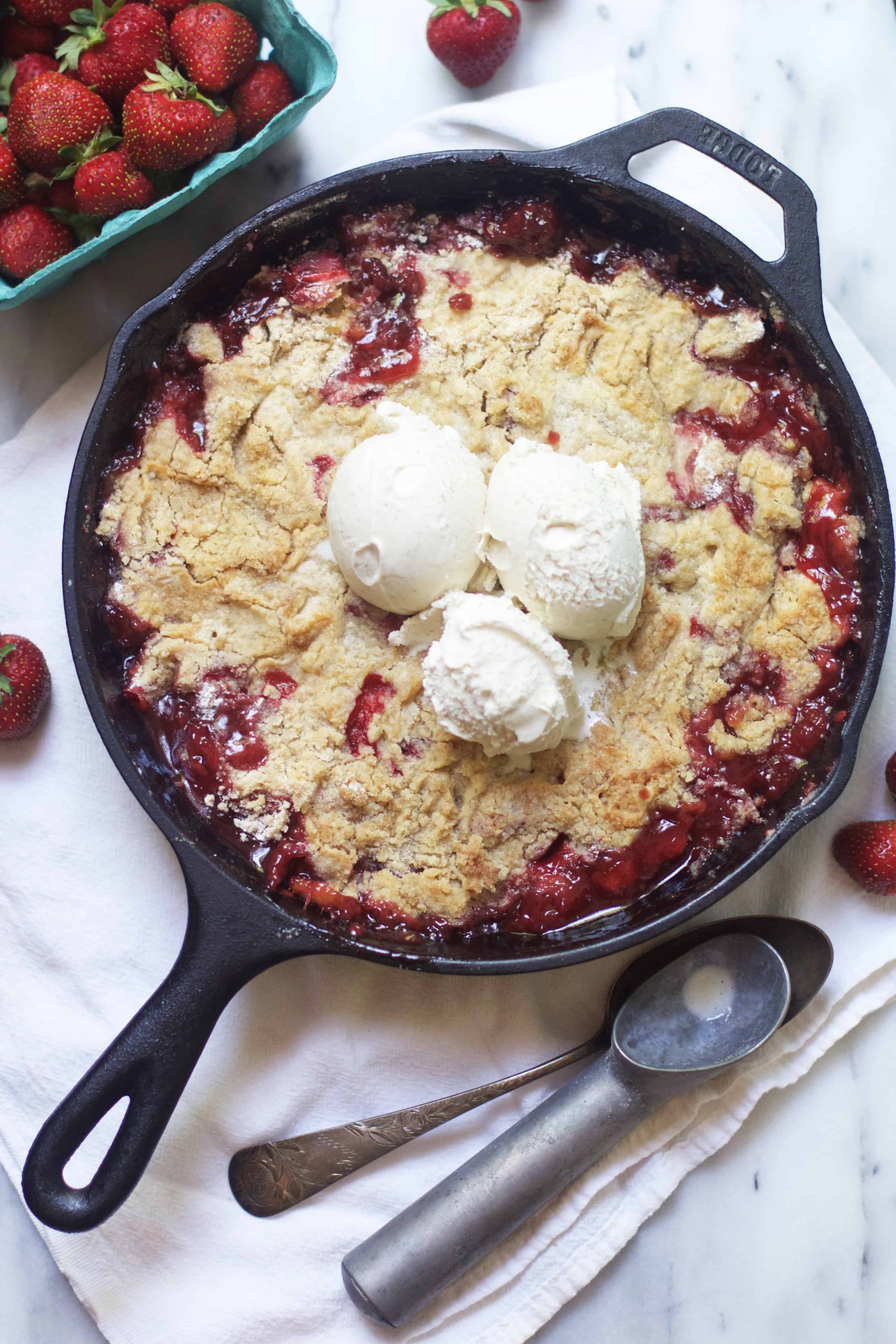 Strawberry Rhubarb Dump Cake The Baker Chick 4451