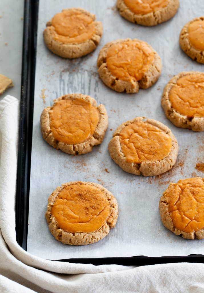 Pumpkin Cheesecake Cookies