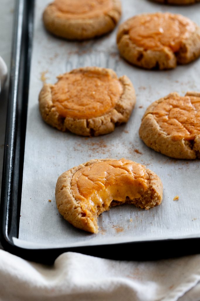 Pumpkin Cheesecake Cookies