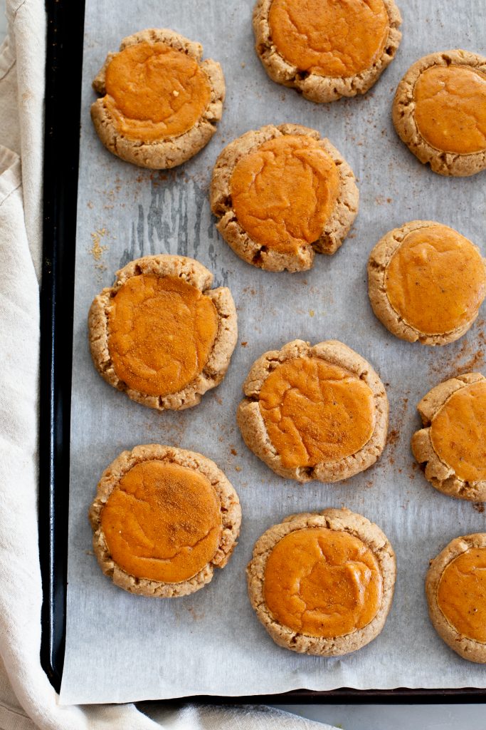 Pumpkin Cheesecake Cookies