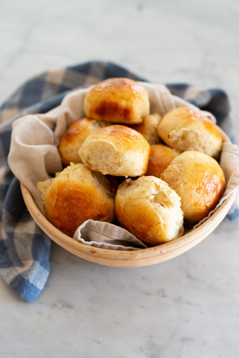 Sourdough Dinner Rolls