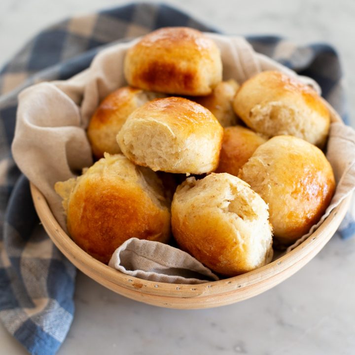 Sourdough Dinner Rolls