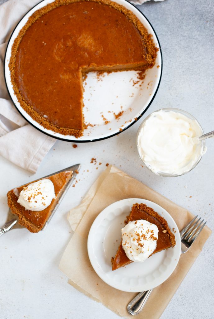 Pumpkin Pie with Graham Cracker Crust